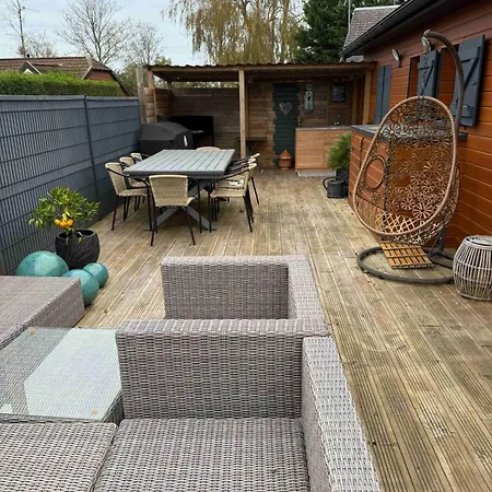 Attractive 3-rooms With Terrace