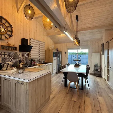 Attractive 3-rooms With Terrace 샬레 꺄부흐