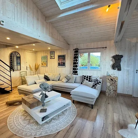 Attractive 3-rooms With Terrace *